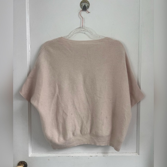 The Reset R Label Wool Essential Pullover
Sweater in Unbleached $240 Size L/XL - Picture 4 of 4